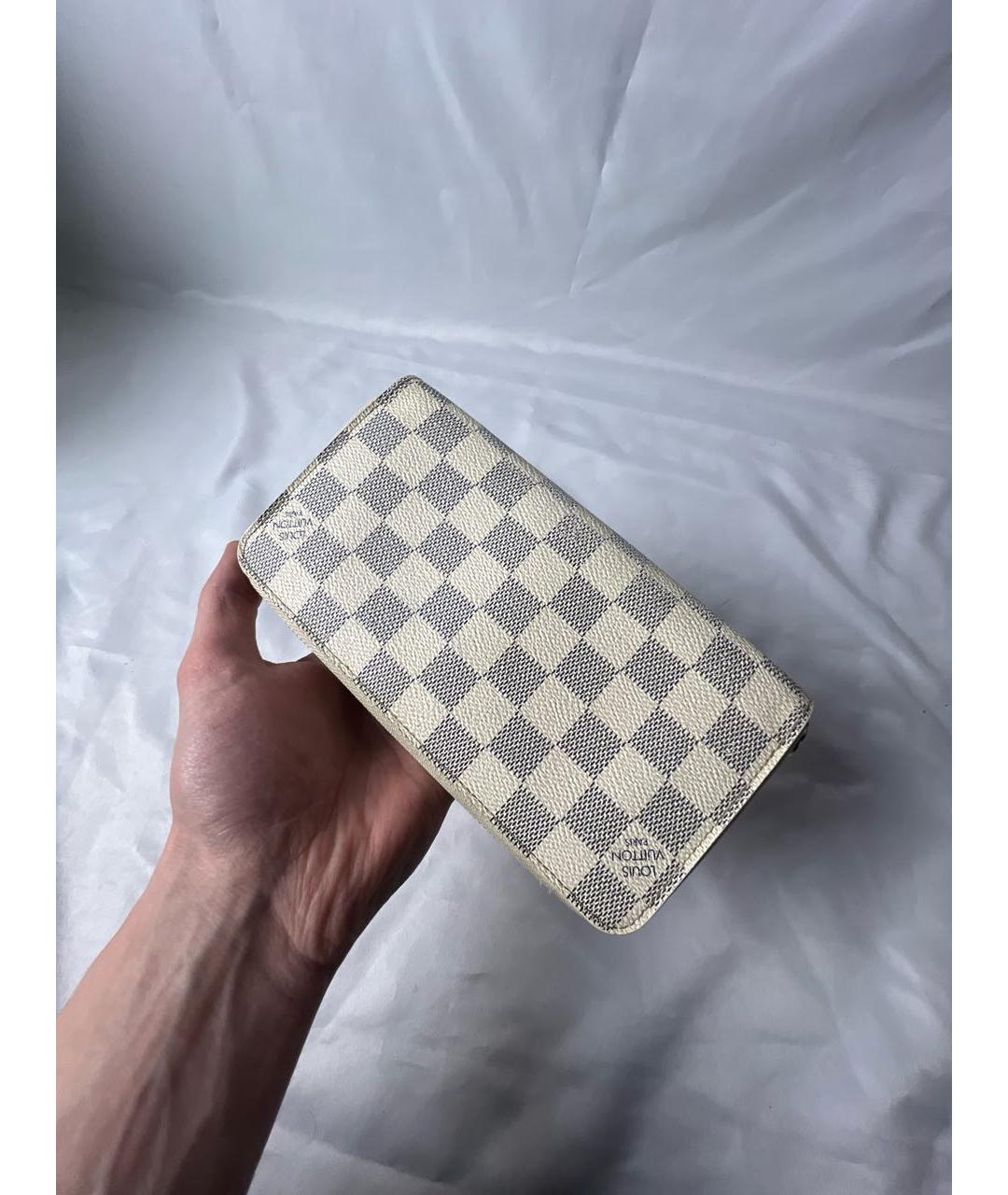 LOUIS VUITTON Белый кожаный кошелек, фото 3