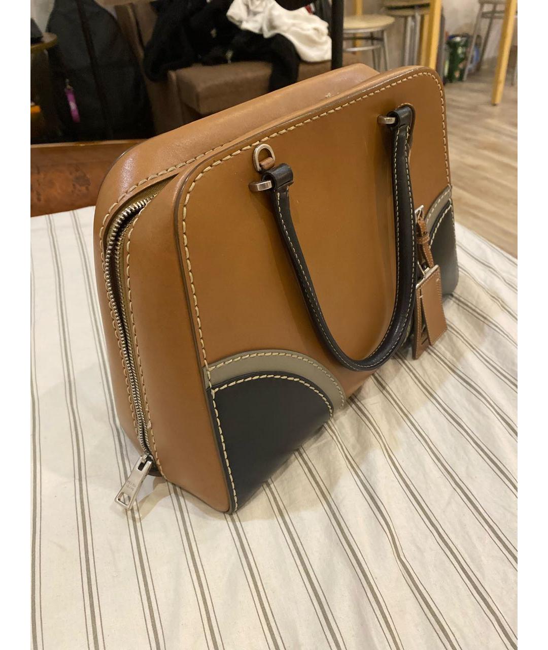 PRADA Коричневая кожаная сумка с короткими ручками, фото 2