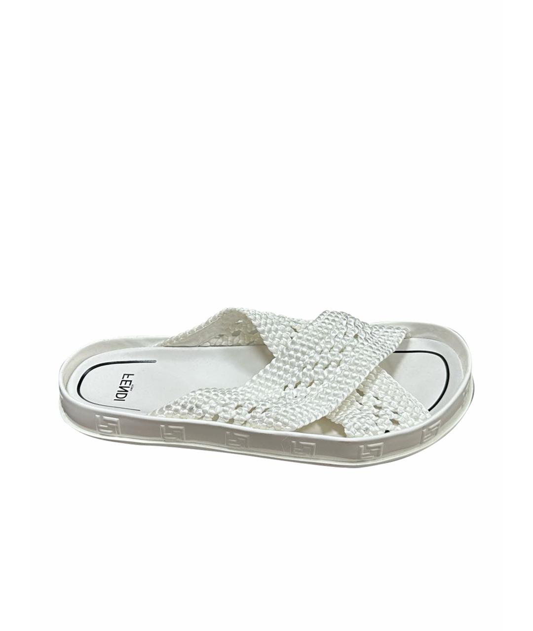 FENDI Белые шлепанцы, фото 1
