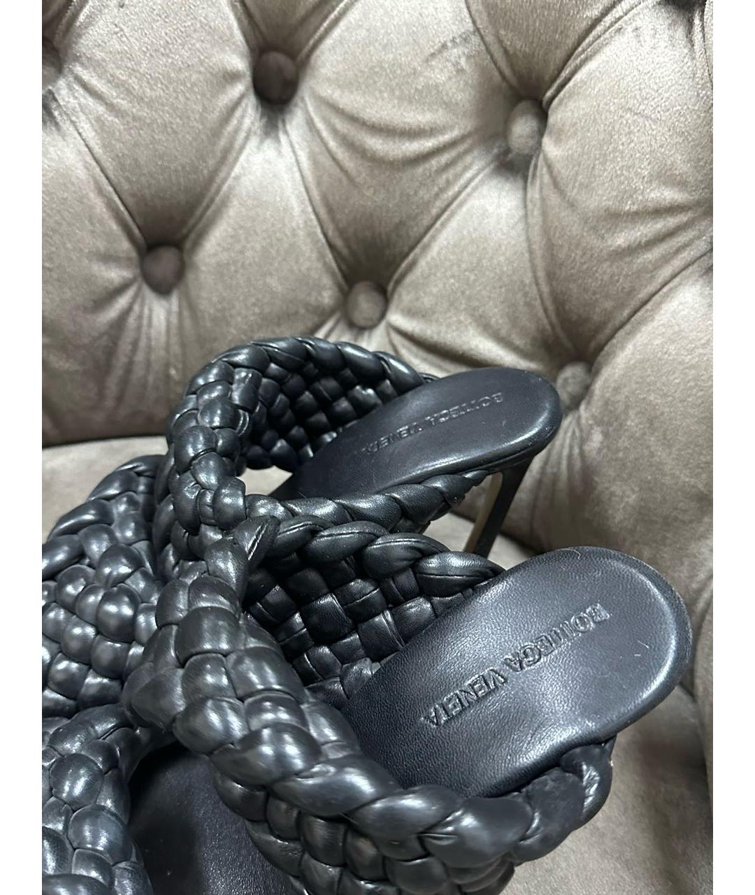BOTTEGA VENETA Черные кожаные мюли, фото 2