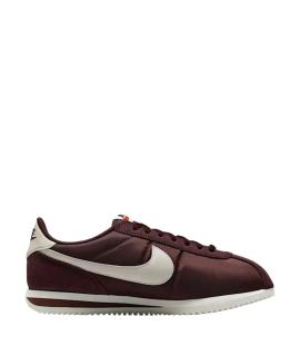 NIKE Кроссовки