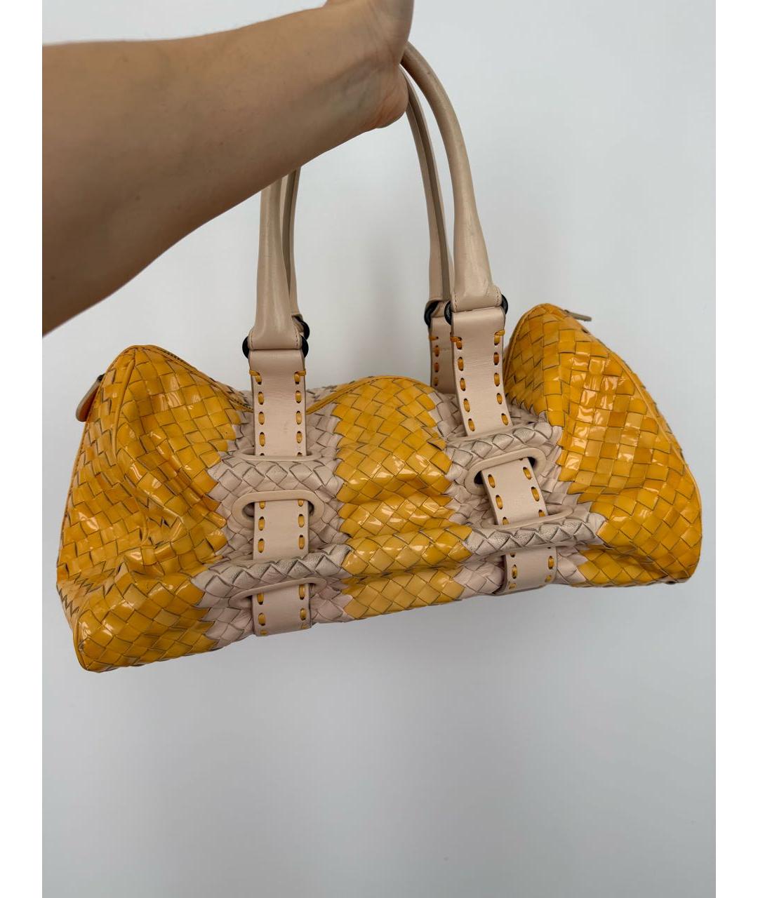 BOTTEGA VENETA Желтая кожаная сумка с короткими ручками, фото 7