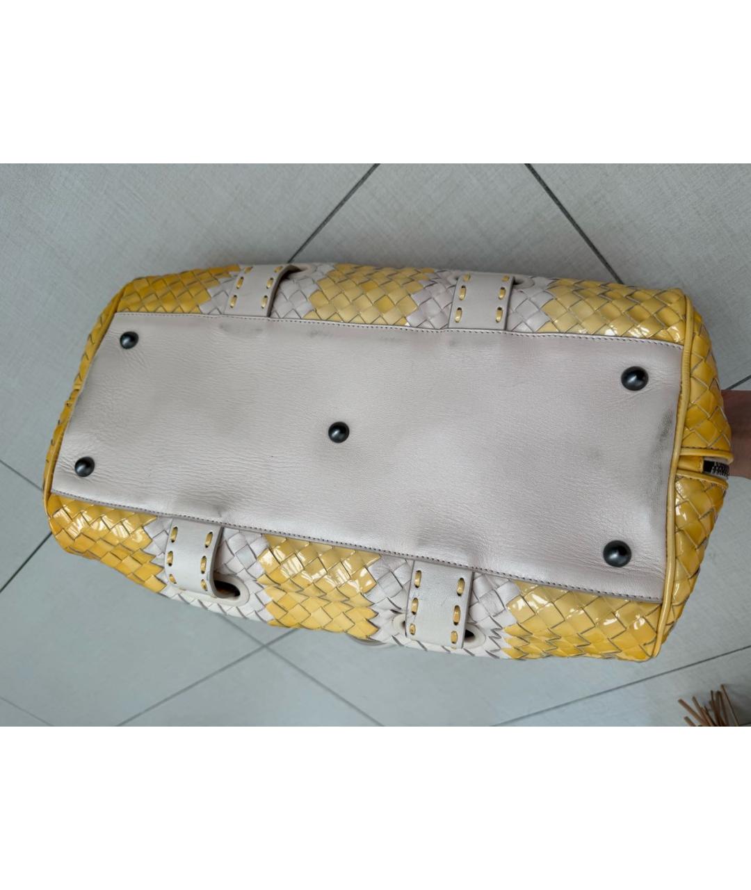 BOTTEGA VENETA Желтая кожаная сумка с короткими ручками, фото 5