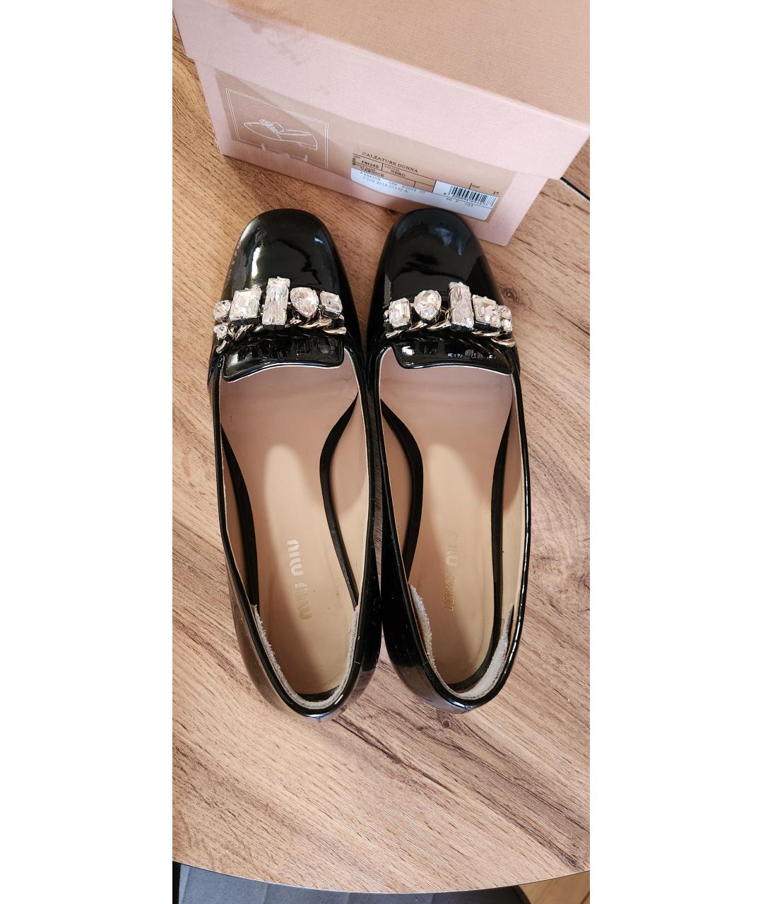 MIU MIU Черные лоферы из лакированной кожи, фото 3