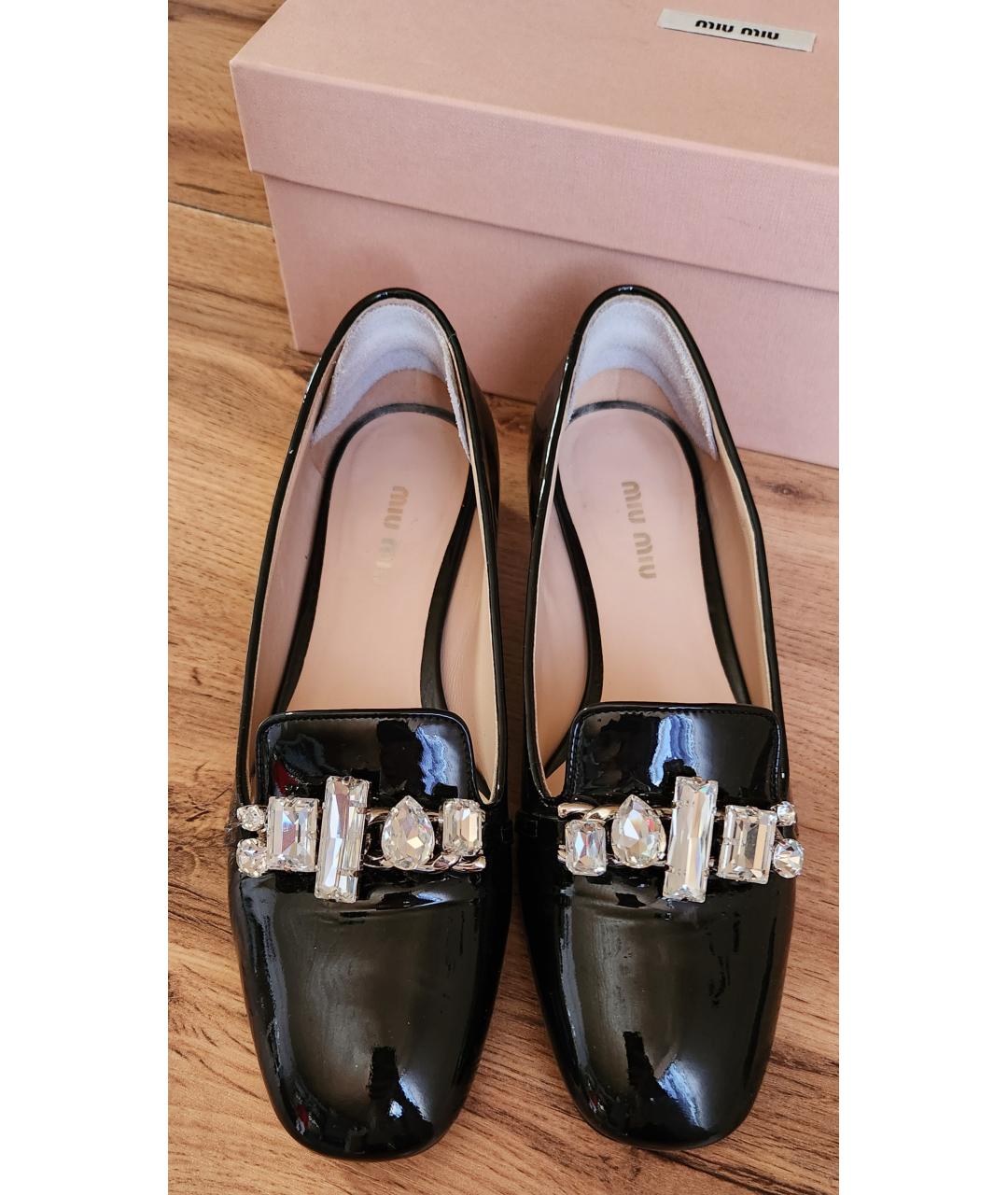 MIU MIU Черные лоферы из лакированной кожи, фото 2