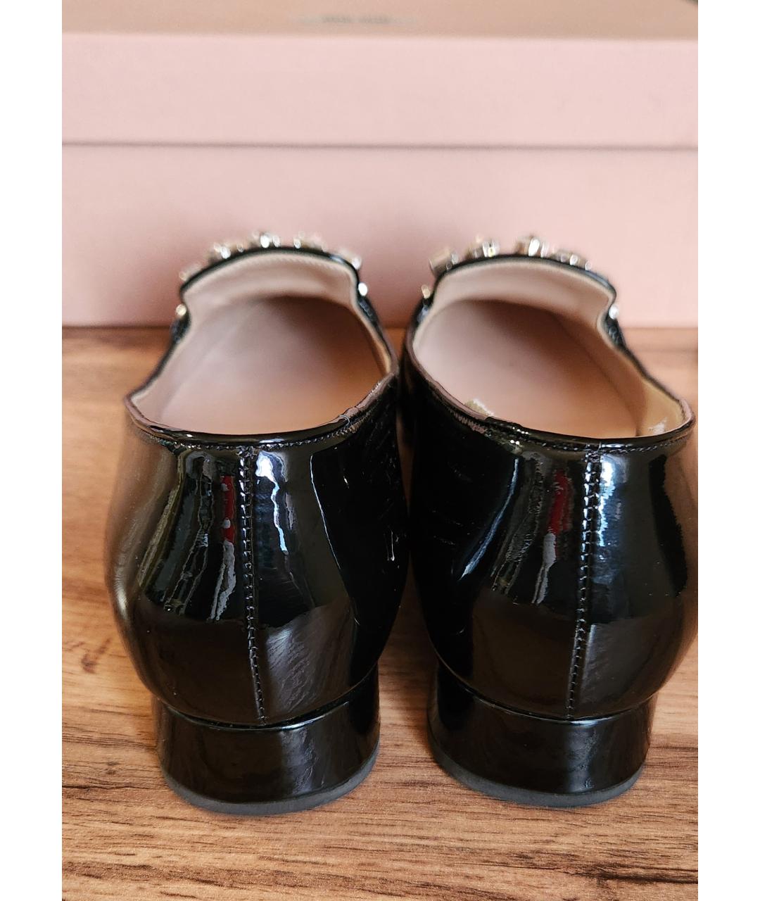 MIU MIU Черные лоферы из лакированной кожи, фото 4