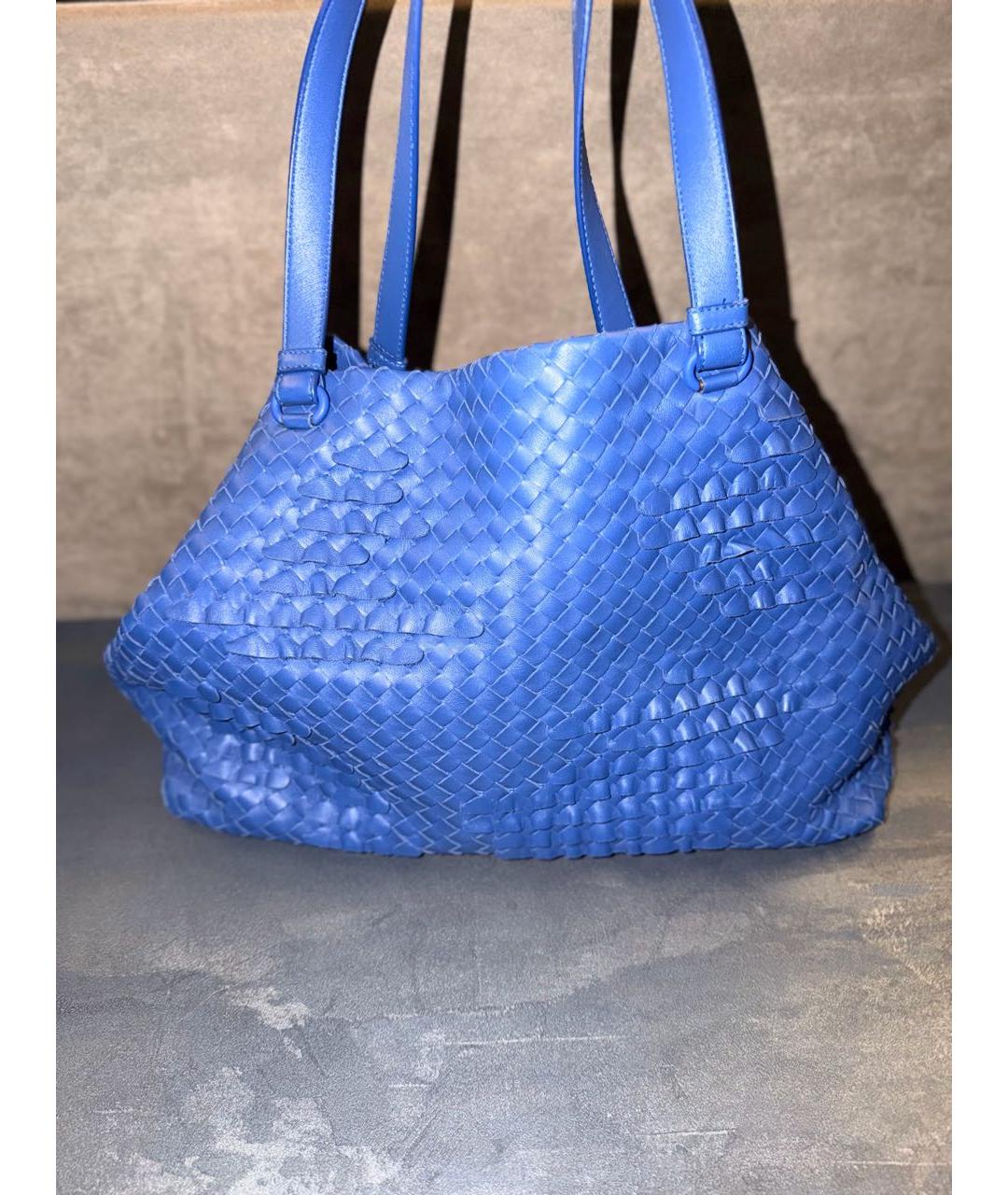 BOTTEGA VENETA Синяя кожаная сумка тоут, фото 3