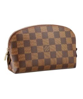 LOUIS VUITTON Косметичка