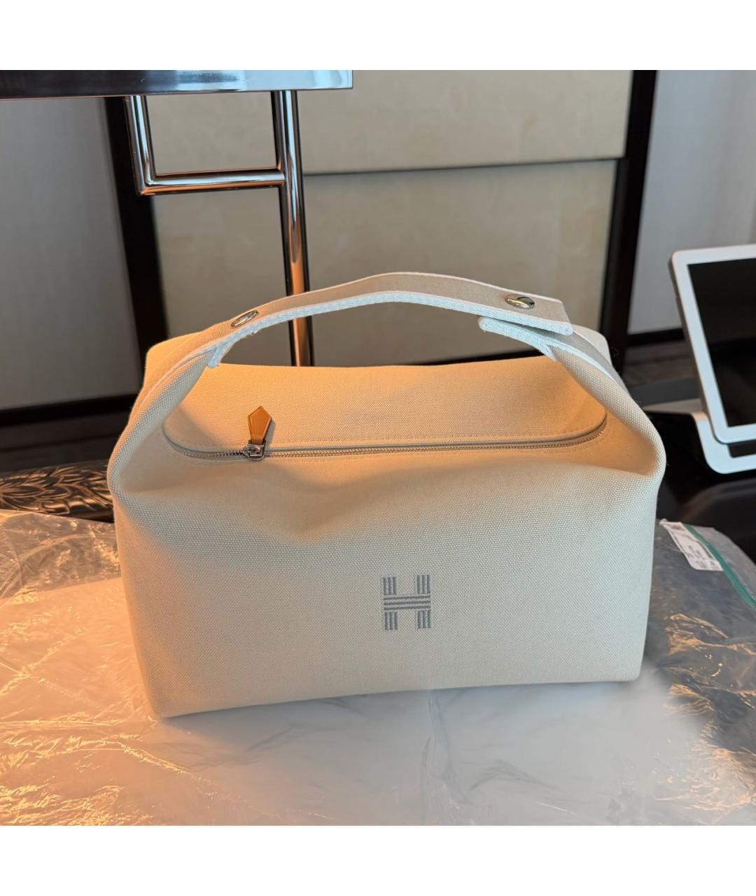 HERMES Бежевая тканевая косметичка, фото 2