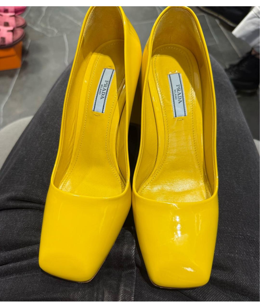PRADA Желтые туфли из лакированной кожи, фото 5