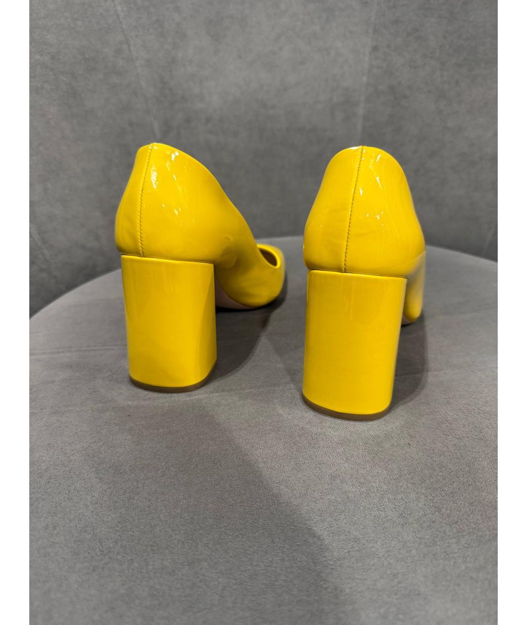 PRADA Желтые туфли из лакированной кожи, фото 4