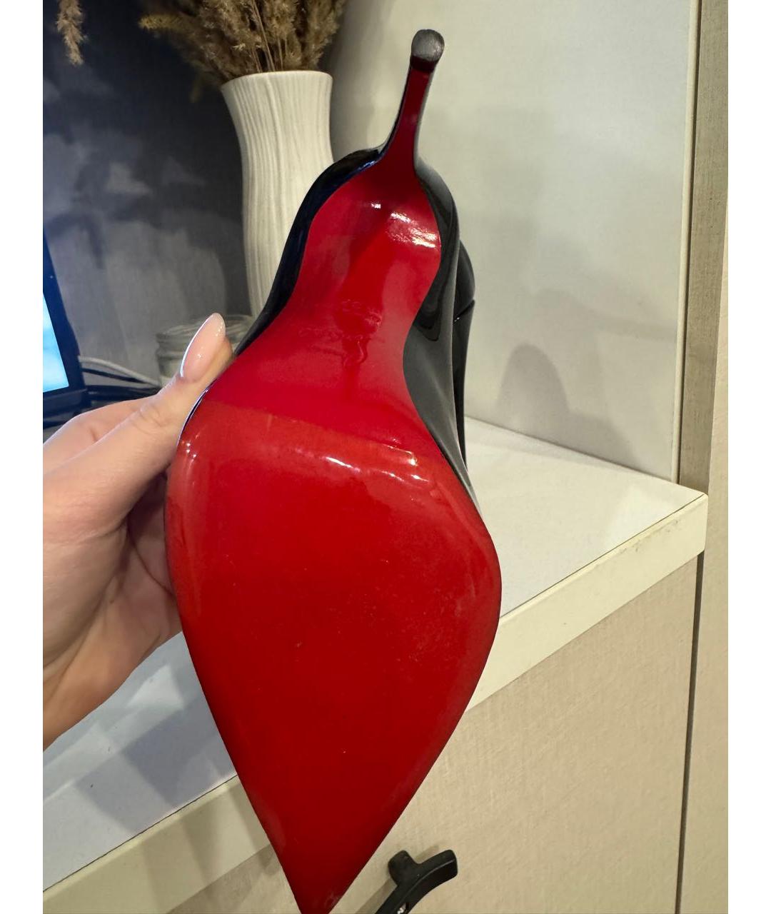 CHRISTIAN LOUBOUTIN Черные туфли из лакированной кожи, фото 5