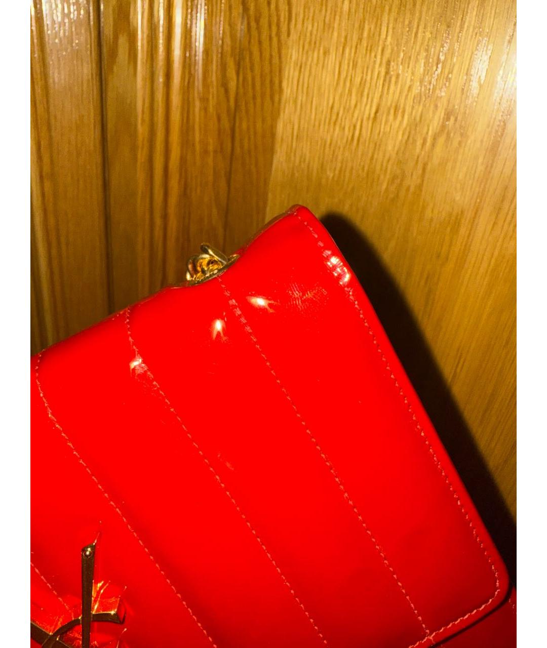 SAINT LAURENT Красная сумка через плечо из лакированной кожи, фото 7