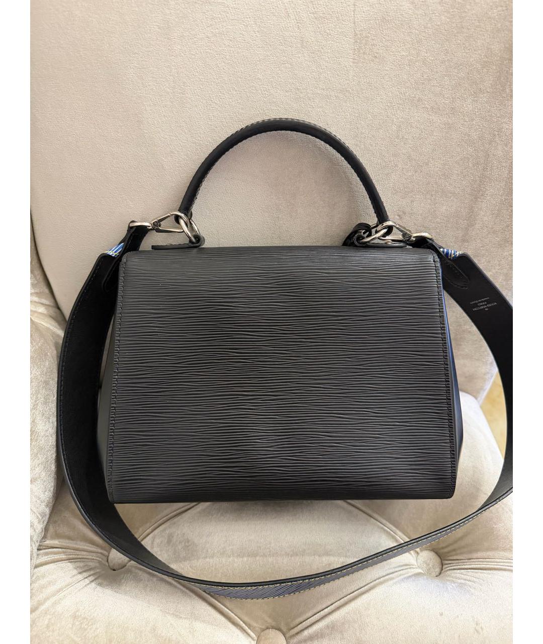 LOUIS VUITTON Черная кожаная сумка с короткими ручками, фото 3