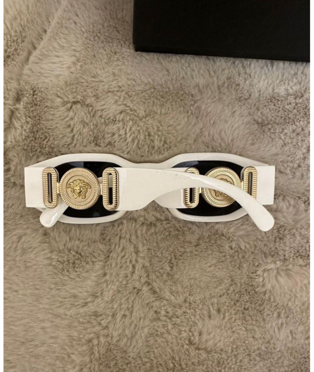 VERSACE Белые пластиковые солнцезащитные очки, фото 3