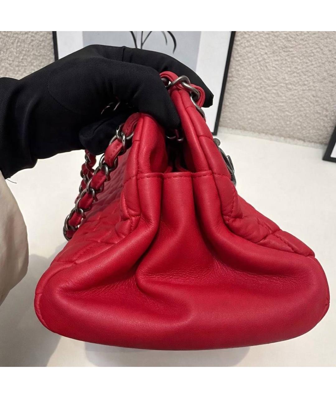 CHANEL Красная кожаная сумка через плечо, фото 2