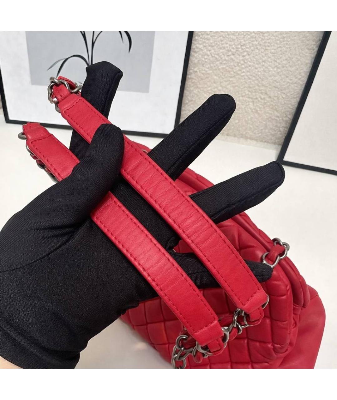 CHANEL Красная кожаная сумка через плечо, фото 7