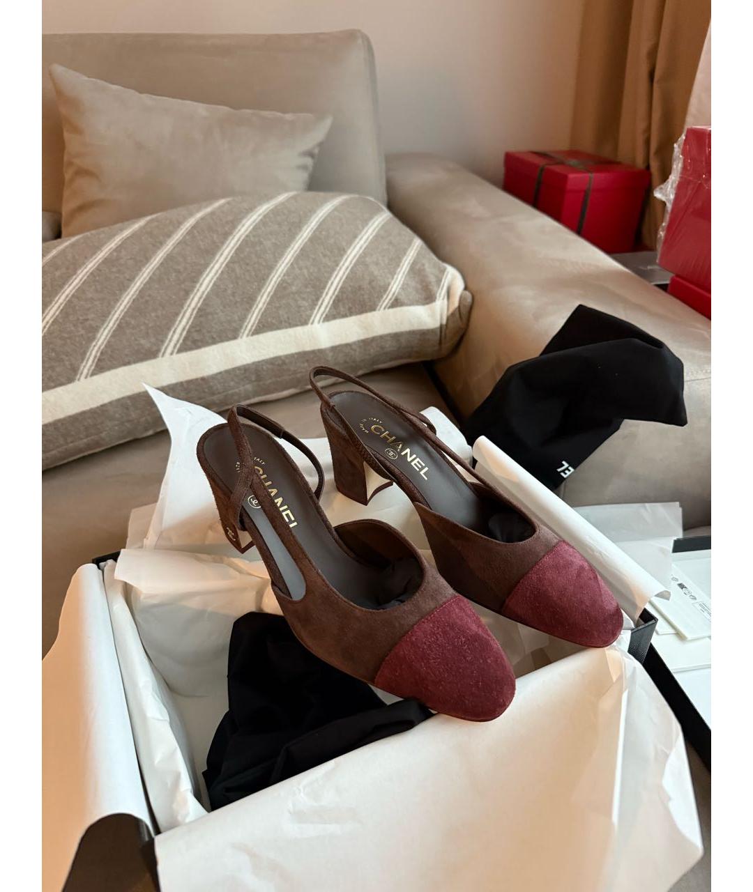 CHANEL Мульти замшевые лодочки на низком каблуке, фото 4