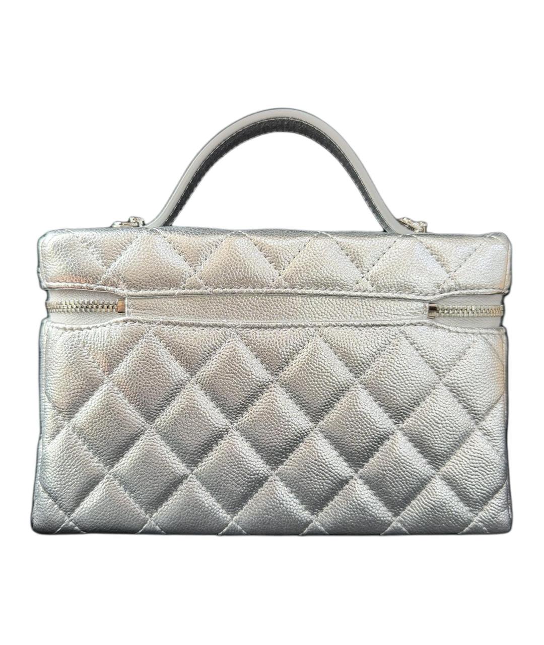 CHANEL Серебряная кожаная сумка с короткими ручками, фото 2