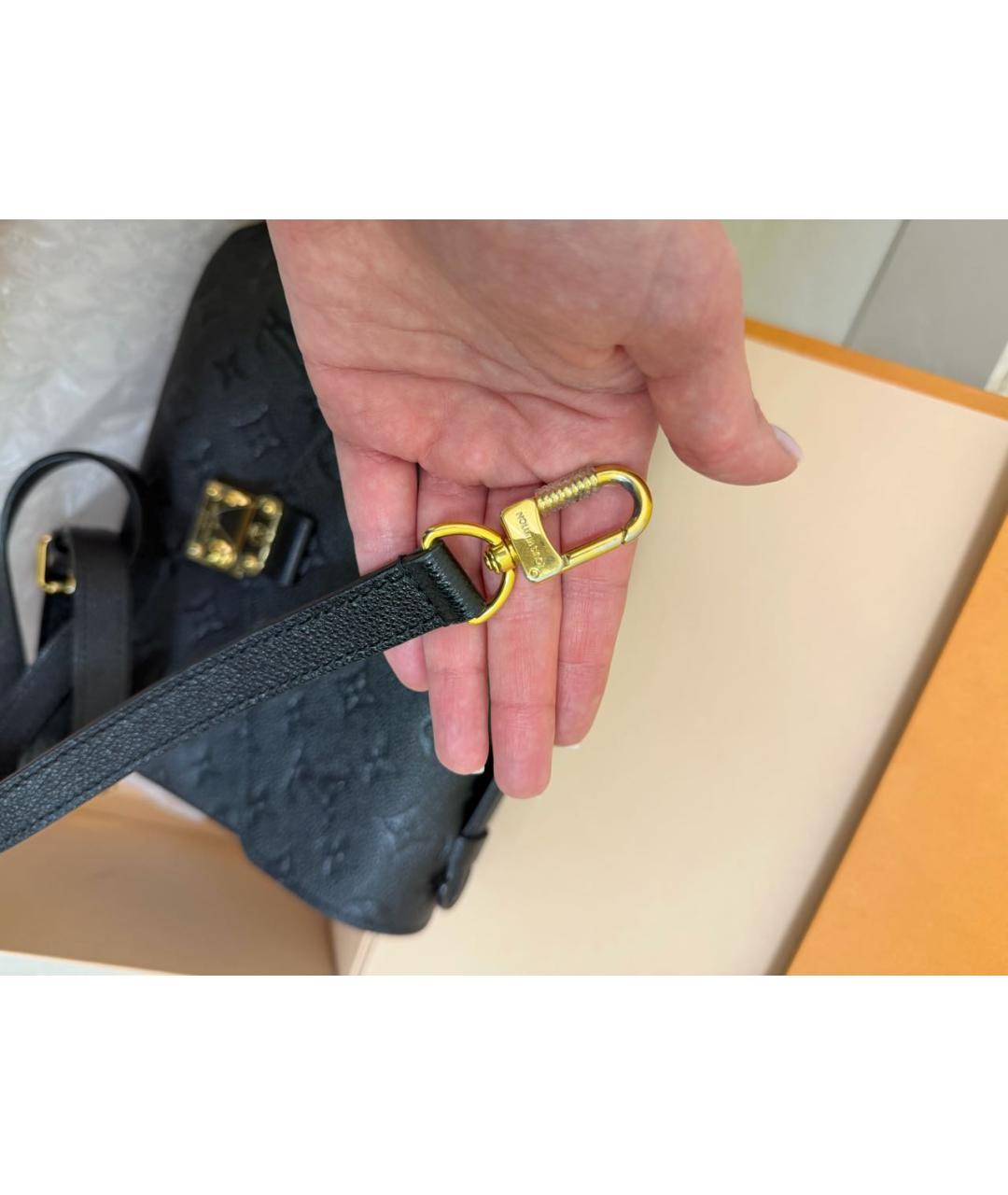 LOUIS VUITTON Черная кожаная сумка через плечо, фото 5