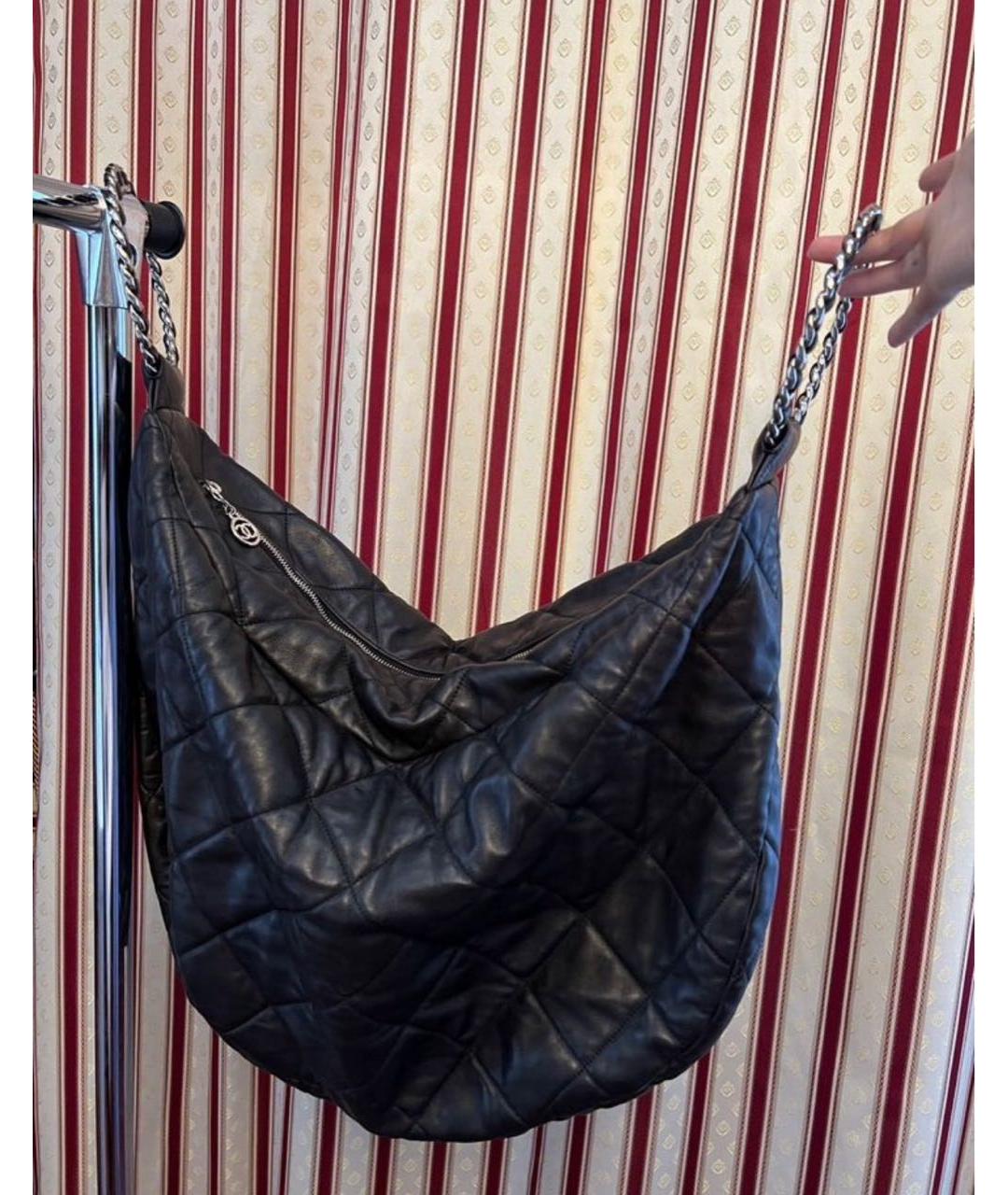 CHANEL Черная кожаная сумка с короткими ручками, фото 5