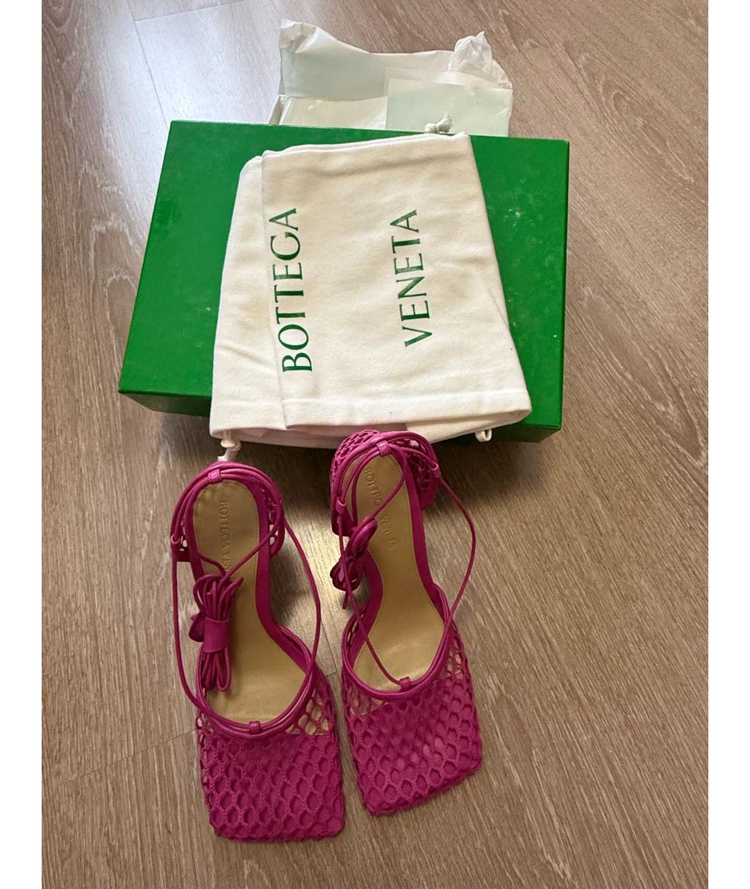 BOTTEGA VENETA Фуксия кожаные босоножки, фото 4