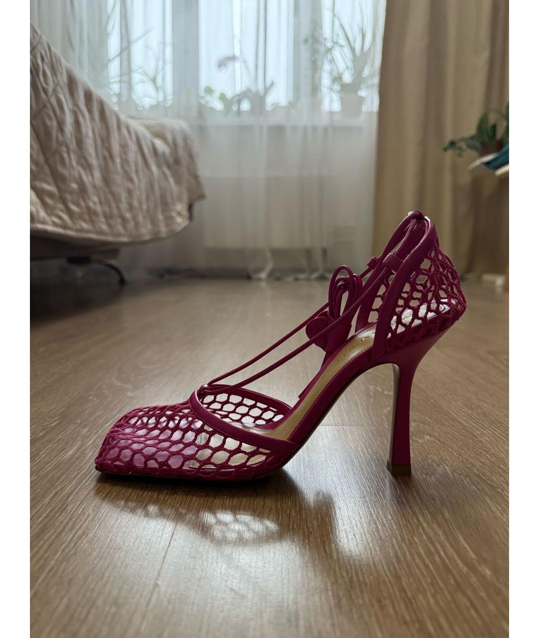 BOTTEGA VENETA Фуксия кожаные босоножки, фото 5