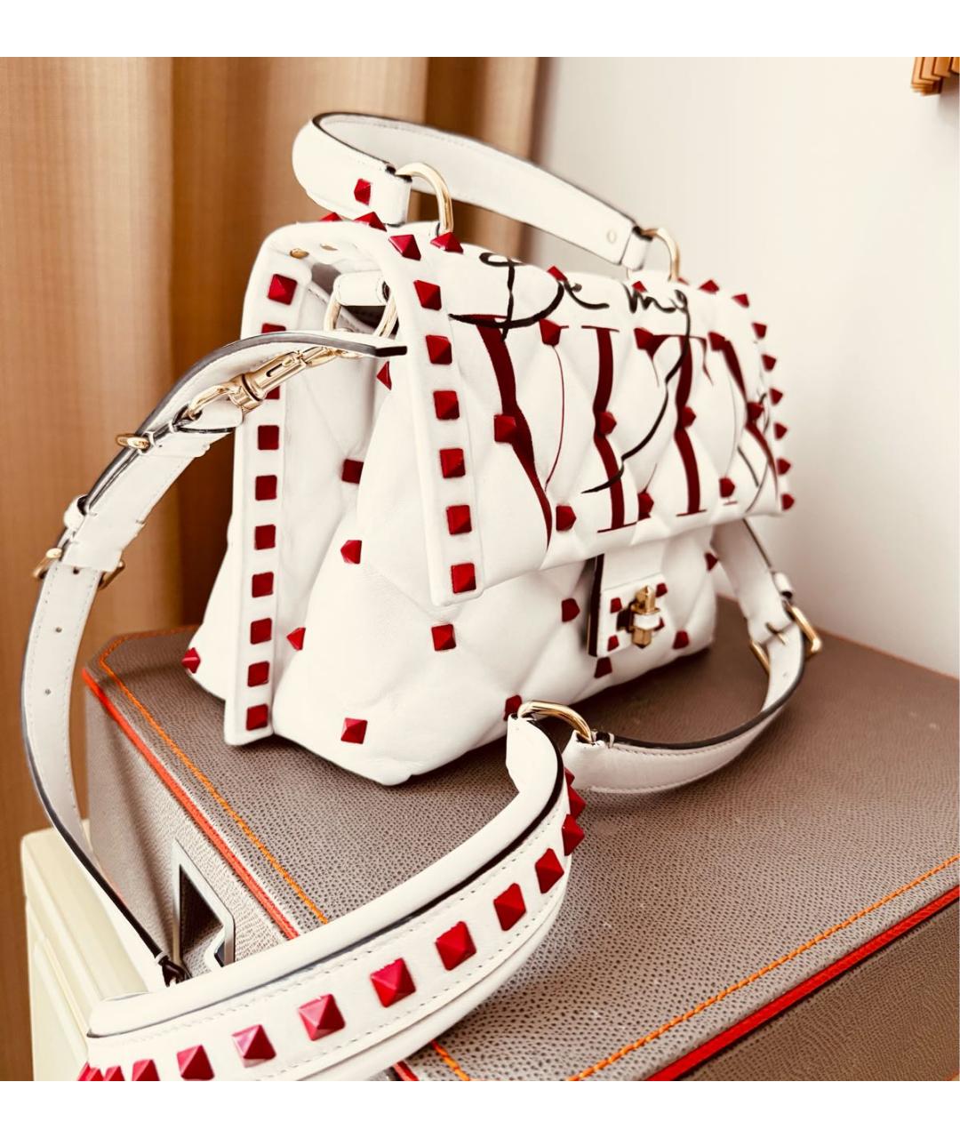 VALENTINO Белая кожаная сумка через плечо, фото 2