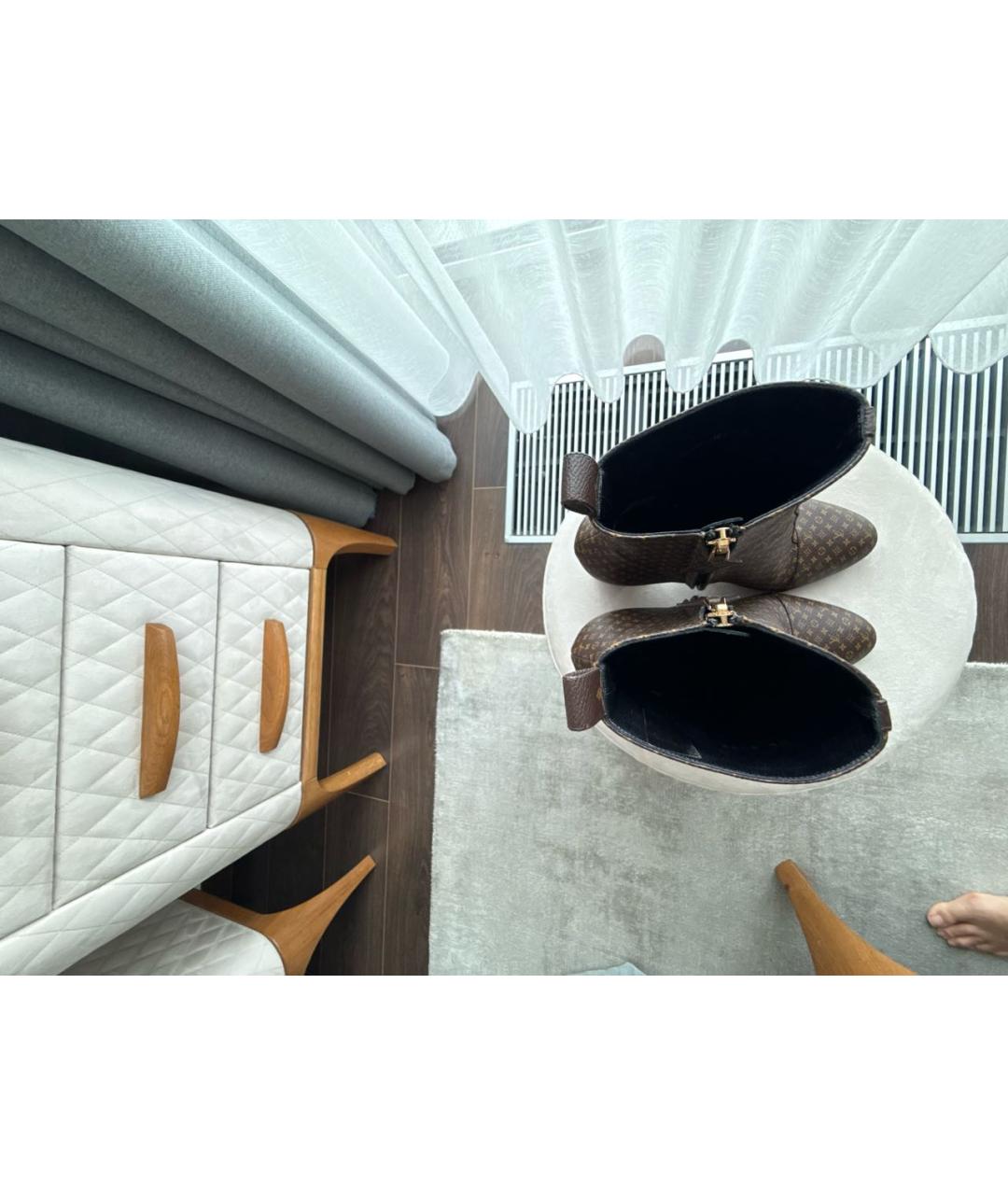 LOUIS VUITTON Коричневые ботильоны, фото 3