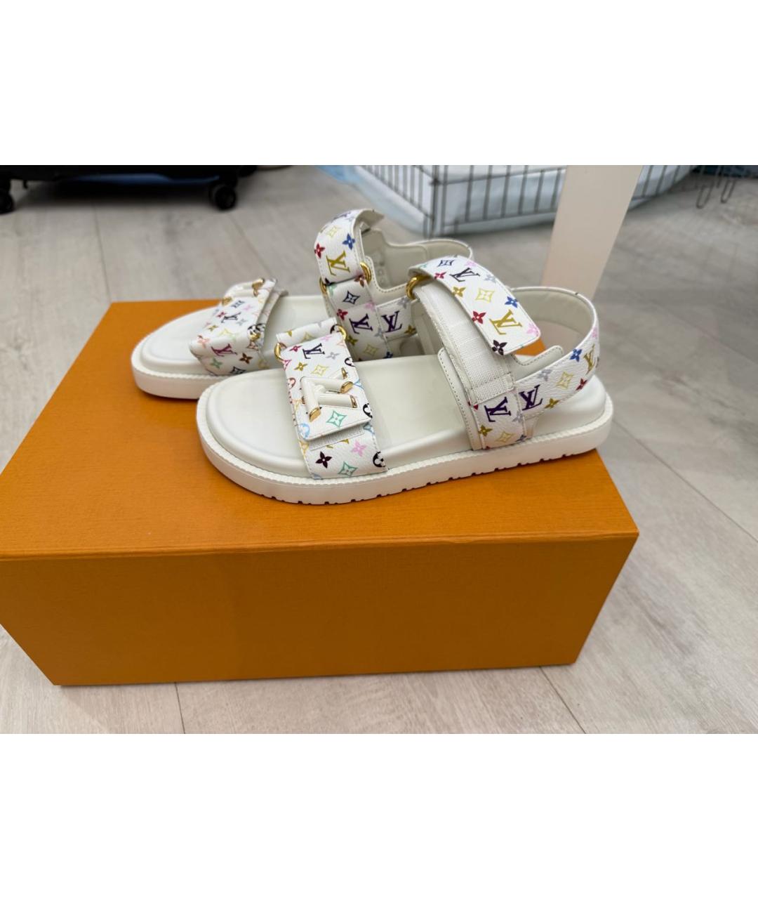 LOUIS VUITTON Белые кожаные сандалии, фото 7