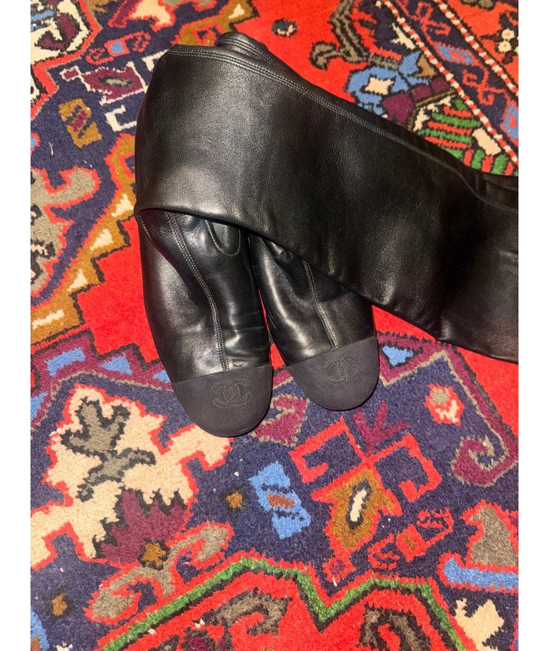 CHANEL Черные кожаные ботфорты, фото 2