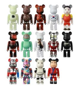 BEARBRICK Скульптура