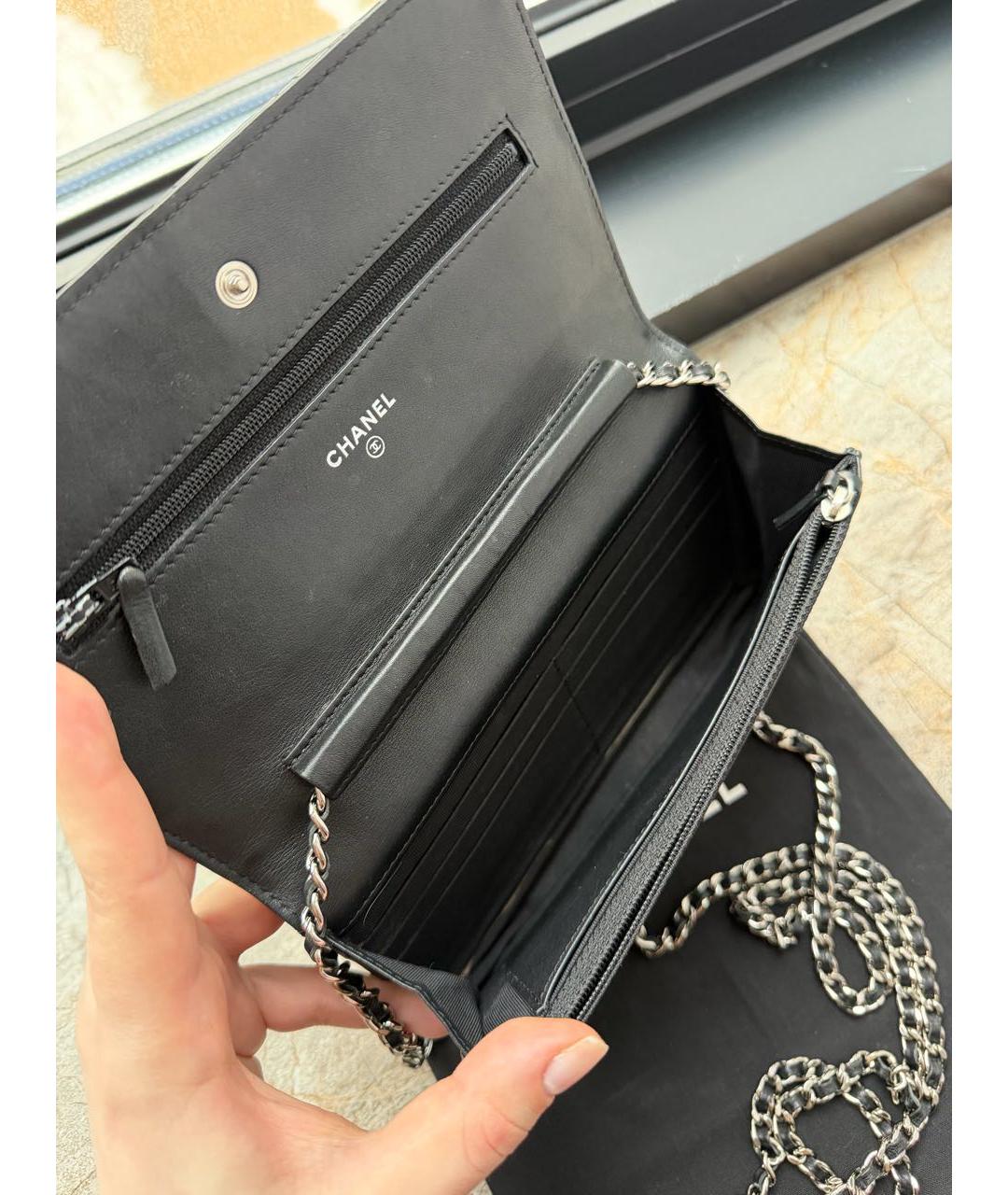 CHANEL Черная сумка через плечо из лакированной кожи, фото 4