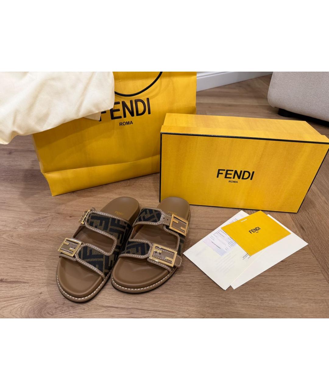 FENDI Коричневые шлепанцы, фото 2