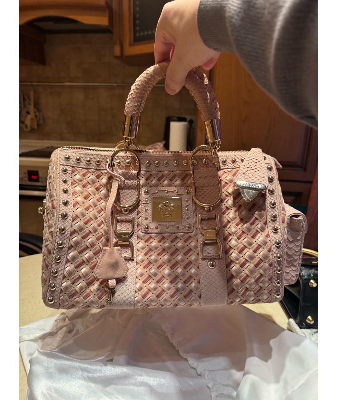 VERSACE Коралловая кожаная сумка с короткими ручками, фото 5