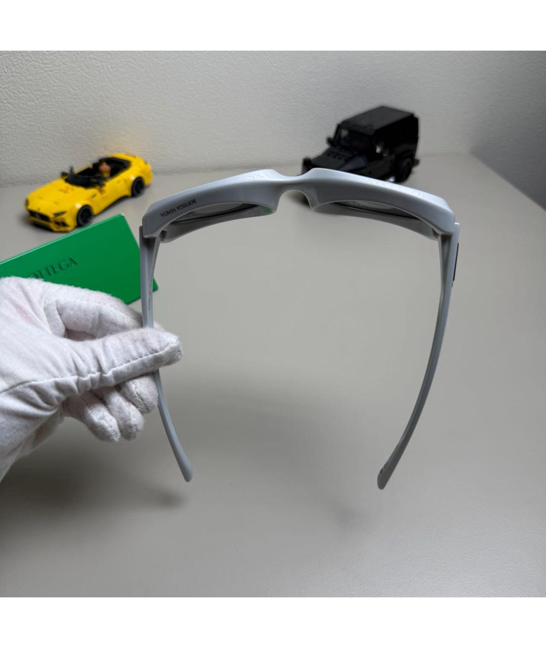 BOTTEGA VENETA Серые пластиковые солнцезащитные очки, фото 3
