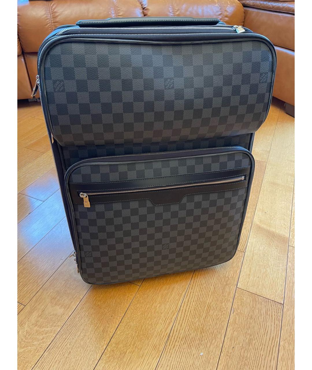 LOUIS VUITTON Антрацитовый чемодан из искусственной кожи, фото 9