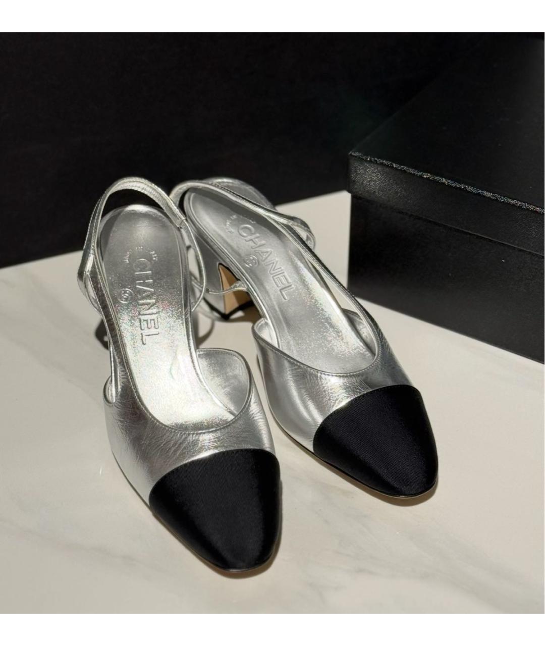 CHANEL Серебряные туфли из лакированной кожи, фото 2