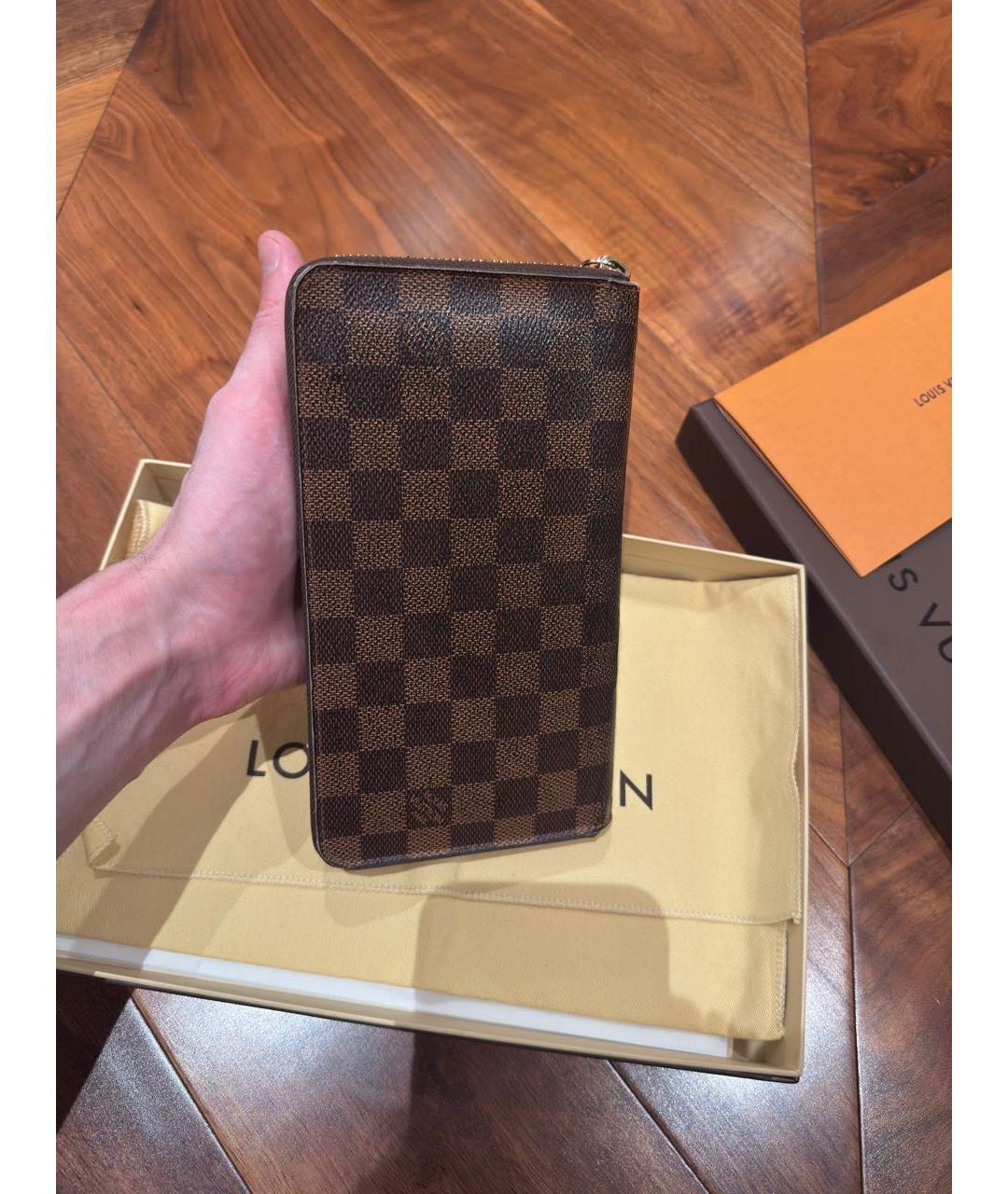 LOUIS VUITTON Коричневый кошелек, фото 9