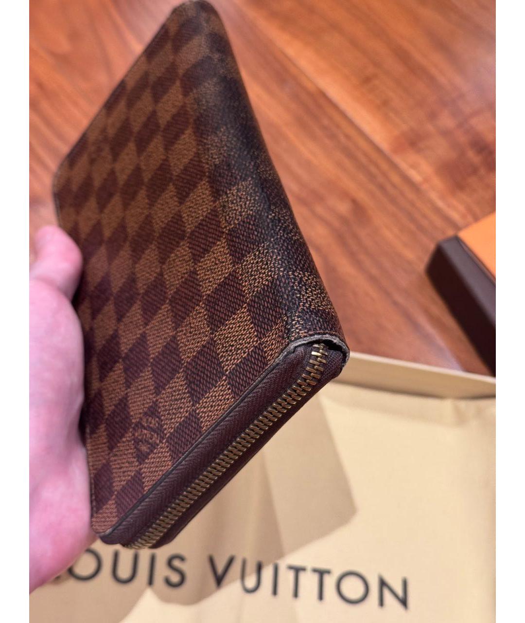 LOUIS VUITTON Коричневый кошелек, фото 2