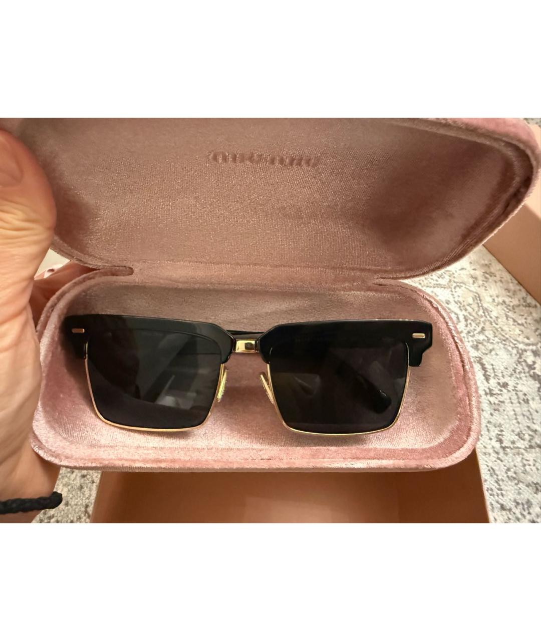 MIU MIU Черные пластиковые солнцезащитные очки, фото 3