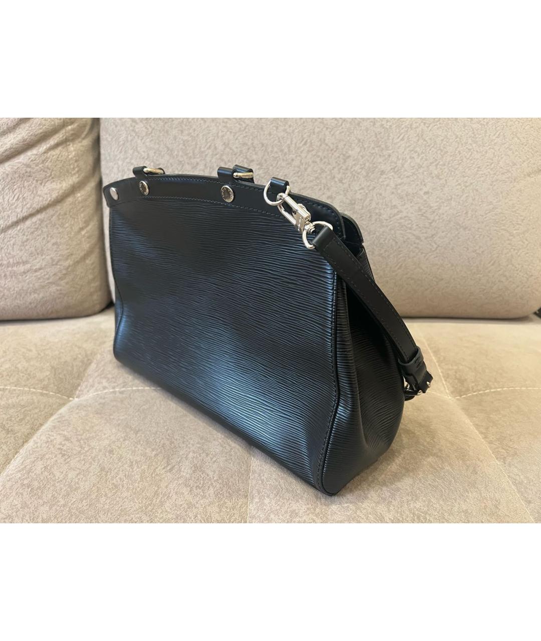 LOUIS VUITTON Черная кожаная сумка с короткими ручками, фото 2