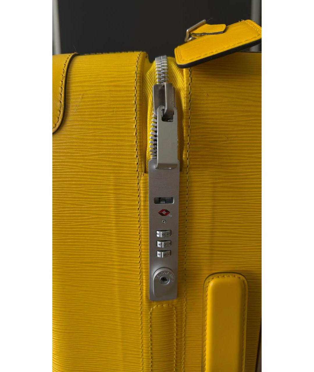 LOUIS VUITTON Желтый кожаный чемодан, фото 4
