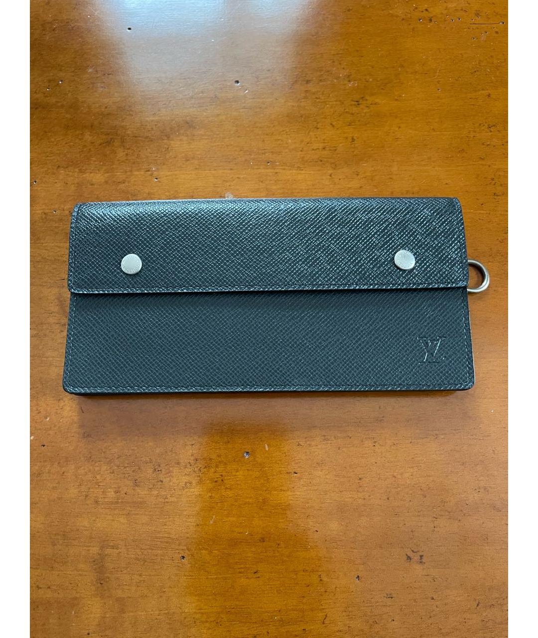 LOUIS VUITTON Черный кожаный кошелек, фото 6