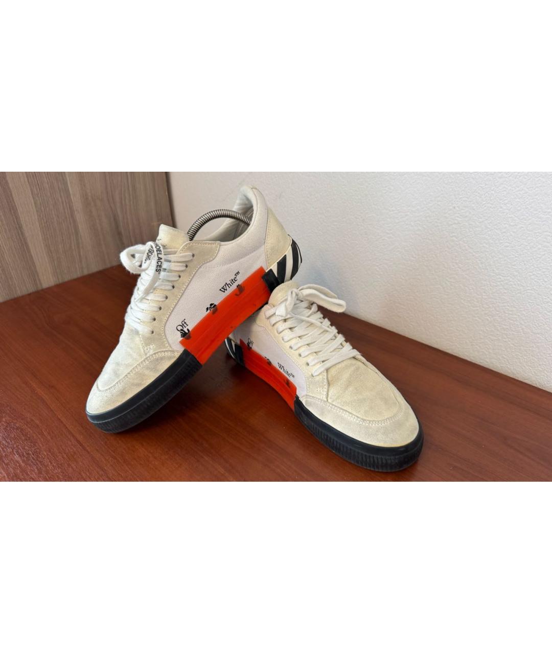 OFF-WHITE Белые замшевые низкие кроссовки / кеды, фото 2