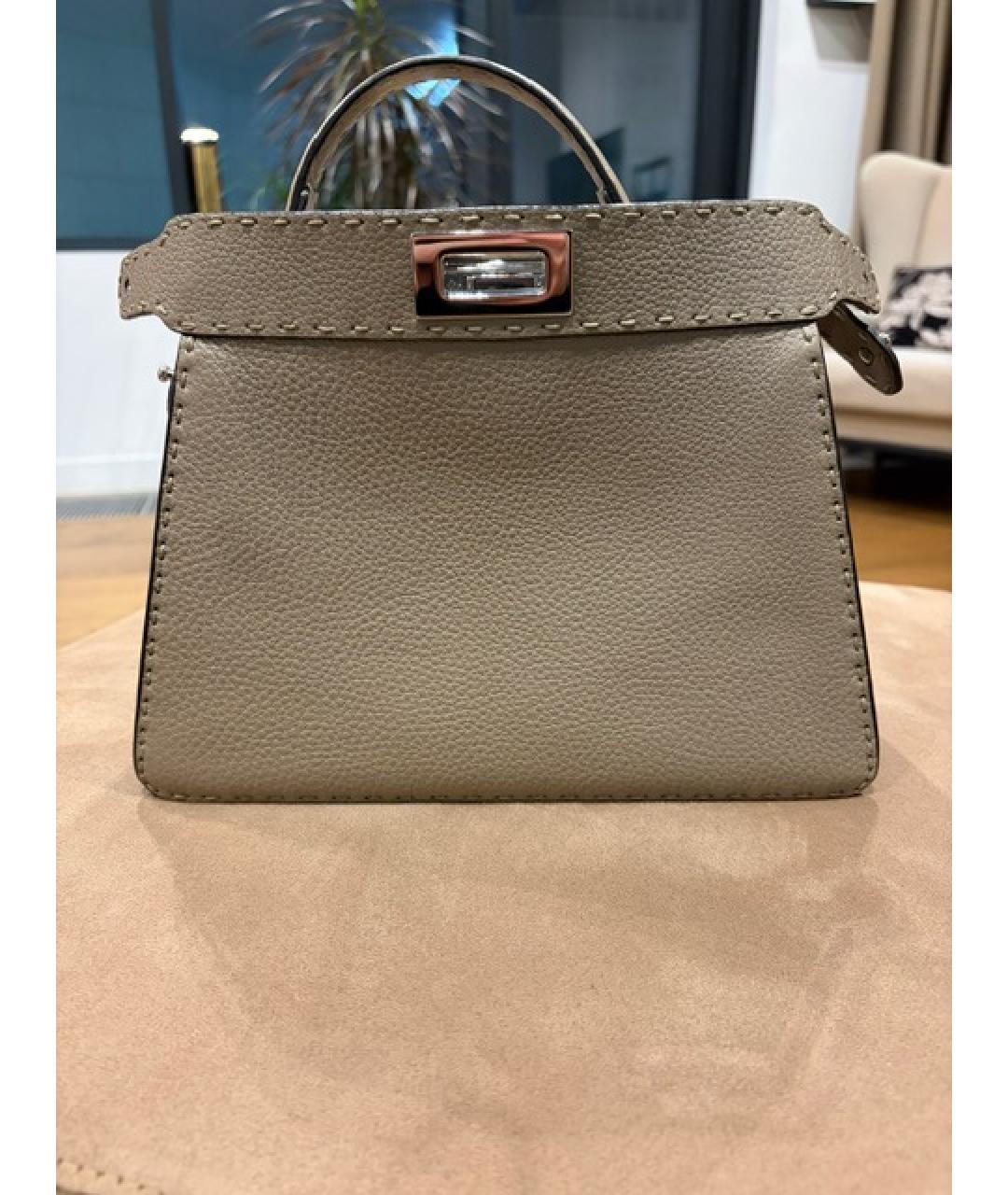 FENDI Бежевая кожаная сумка с короткими ручками, фото 3