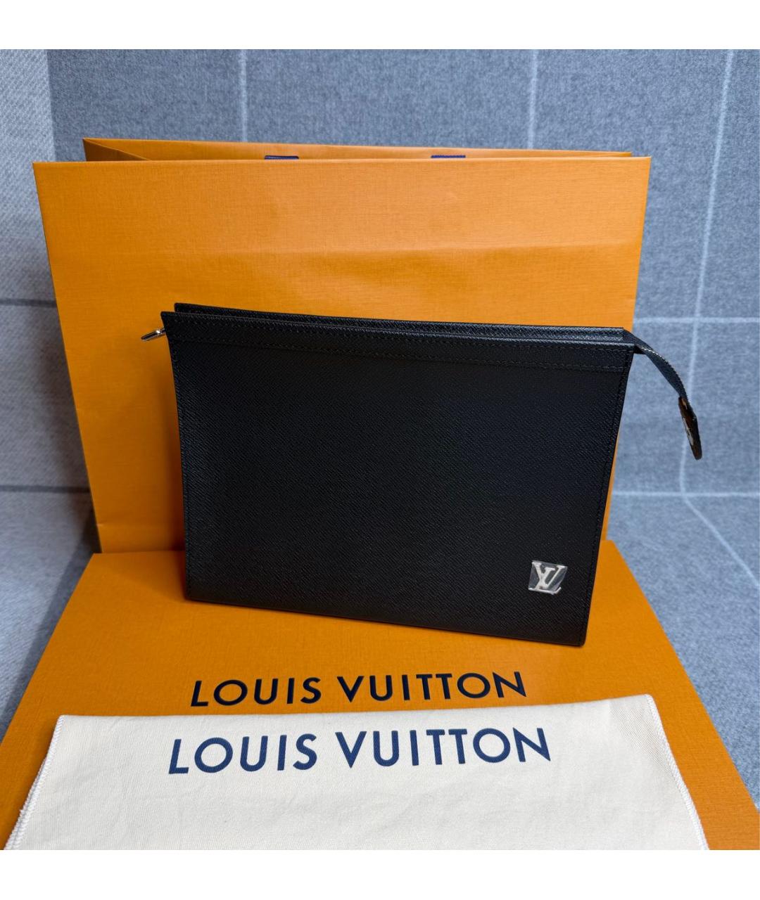 LOUIS VUITTON Черная косметичка, фото 2