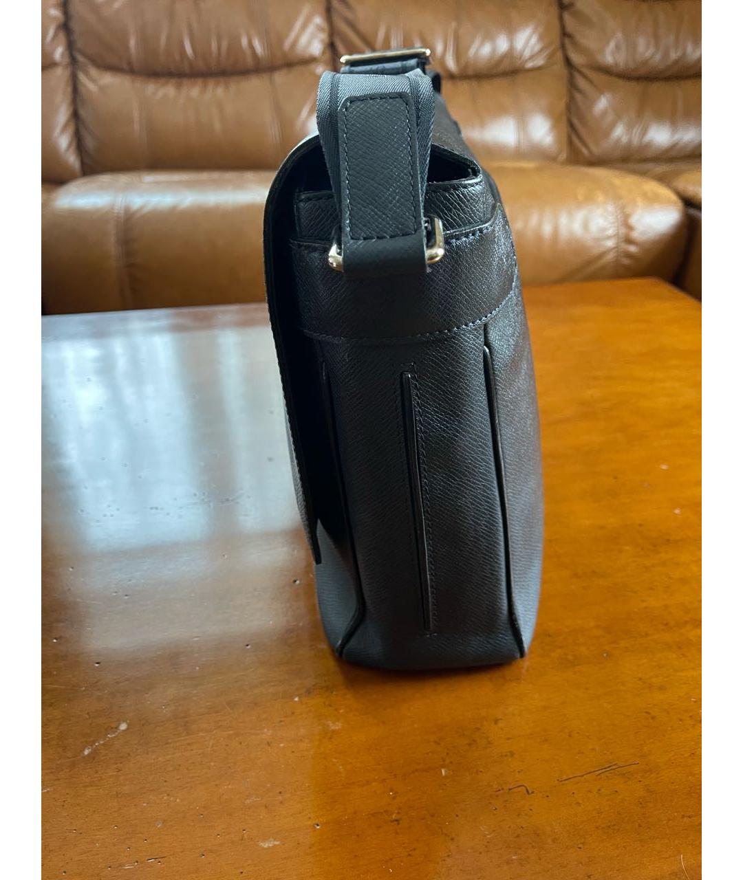 LOUIS VUITTON Черная кожаная сумка на плечо, фото 2