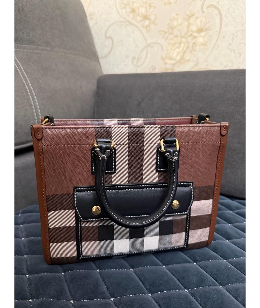 BURBERRY Коричневая сумка с короткими ручками, фото 9