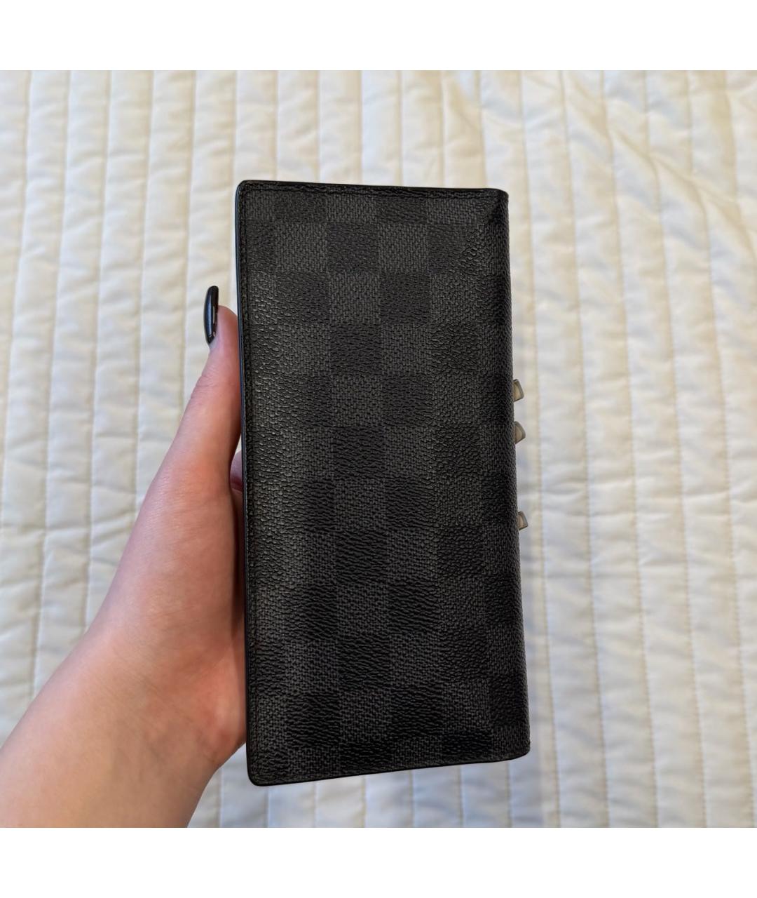 LOUIS VUITTON Антрацитовый кожаный кошелек, фото 2